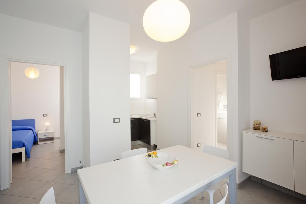 Appartamenti Emma 4 Leoni Caorle Habitación foto